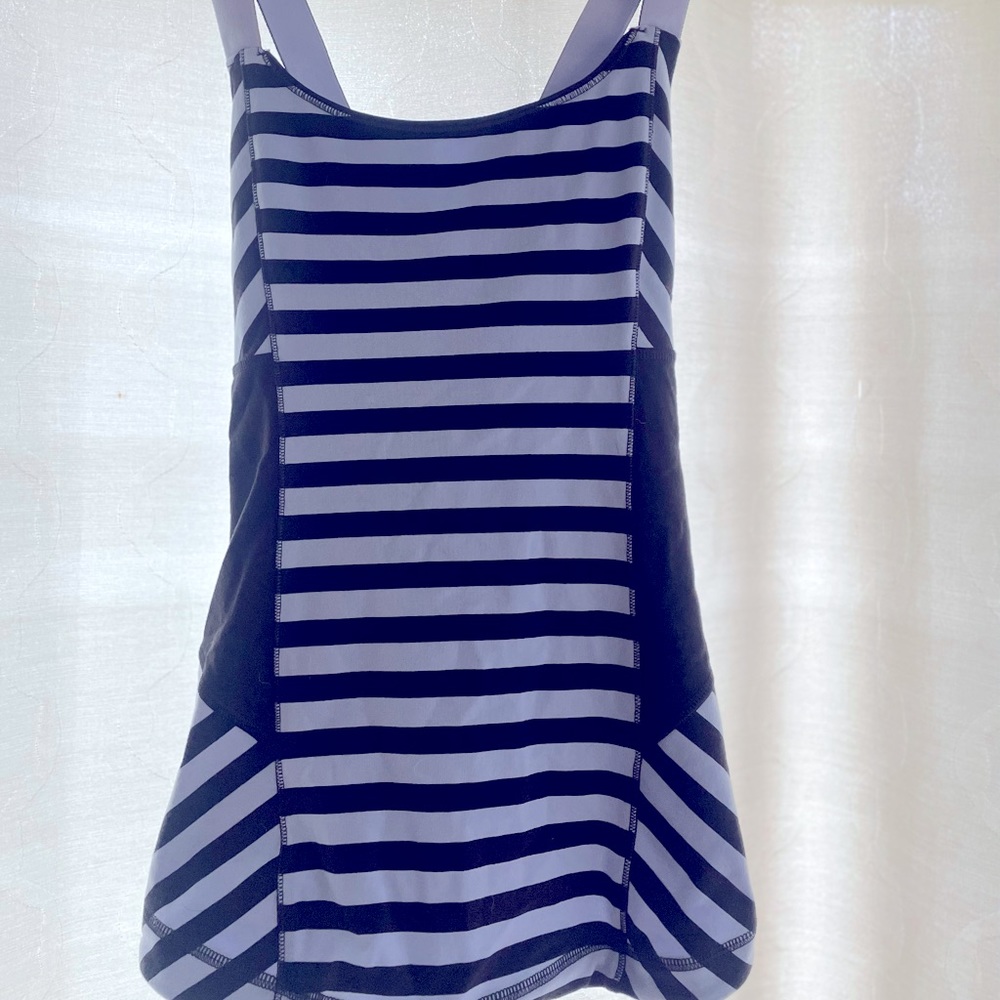 Lululemon yoga/tennis tank